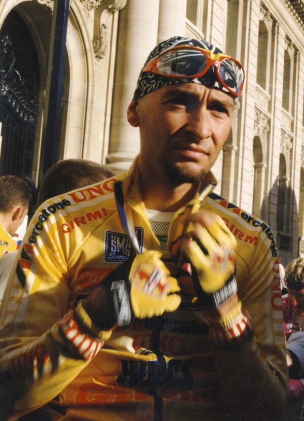 “Pantani Marco”; foto di Aldo Bolzan, CC BY-SA 3.0, via Wikimedia Commons