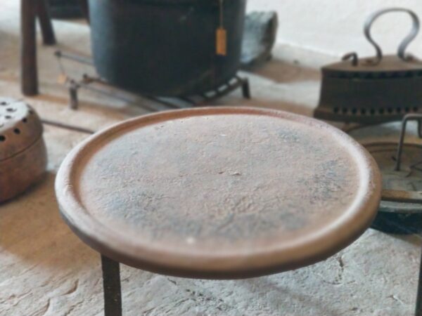 impasto per la piadina romagnola”; attribuzione: JimmyTraveller, CC BY-SA 4.0 via Wikimedia Commons